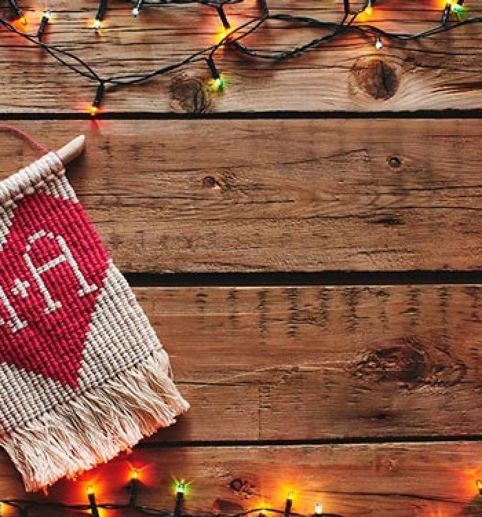 How to Decorate a Cozy Christmas Home